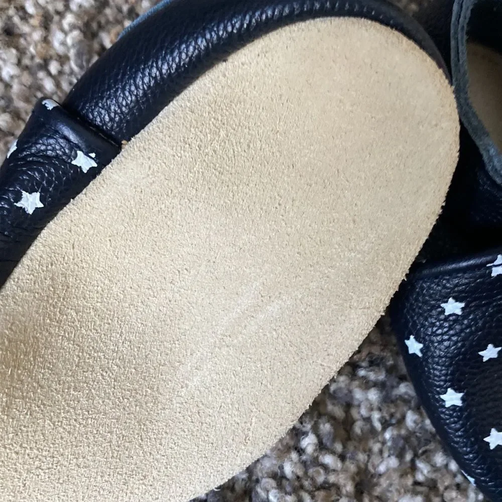 Baby leather stars ✨ shoes so cute! Sz 2